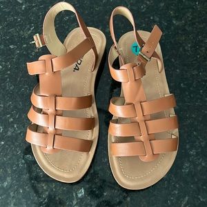Soda Sandals Tan